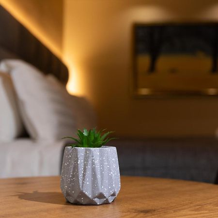 4R Colombo Hotel Тирана Екстер'єр фото