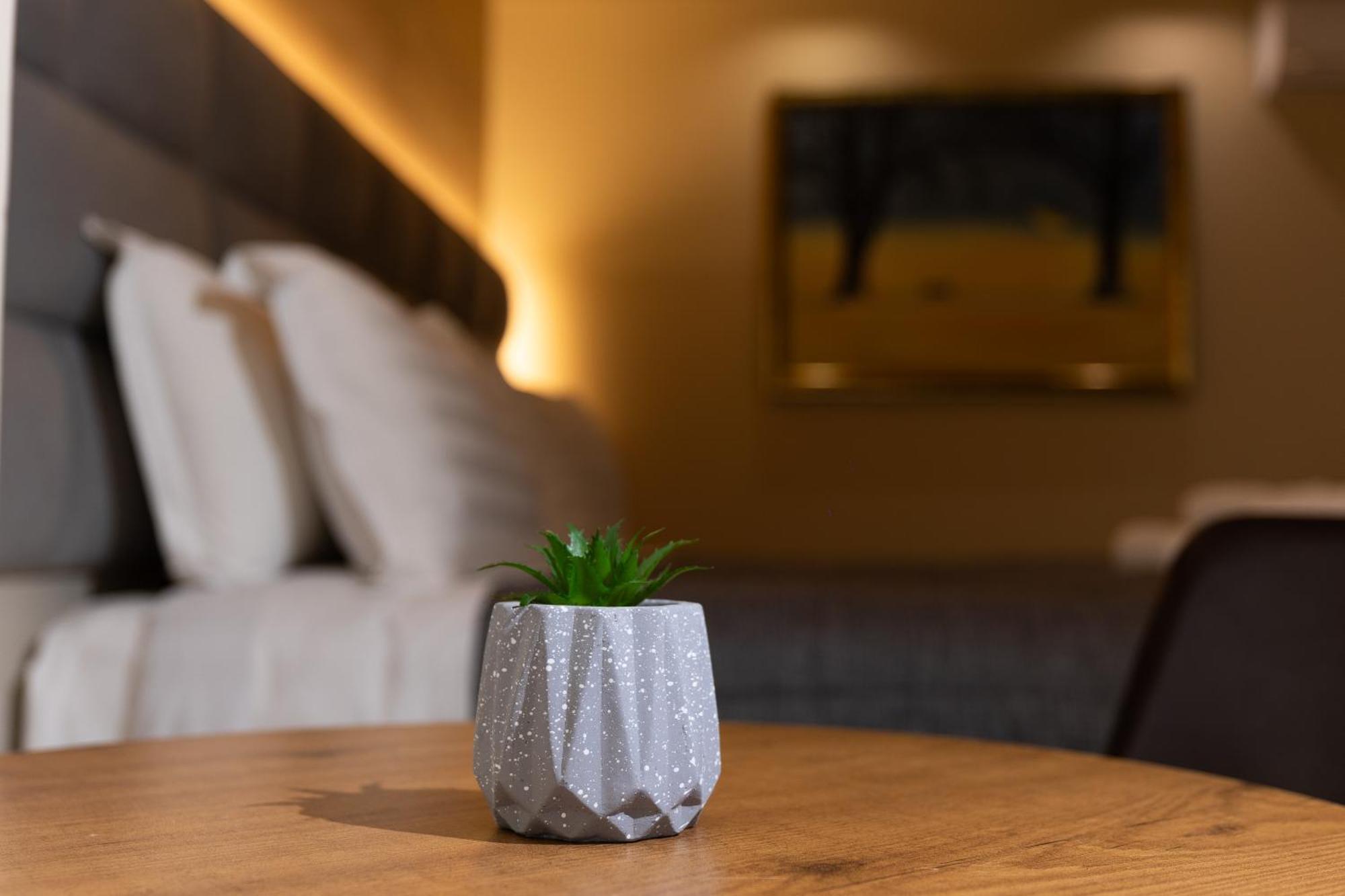 4R Colombo Hotel Тирана Екстер'єр фото