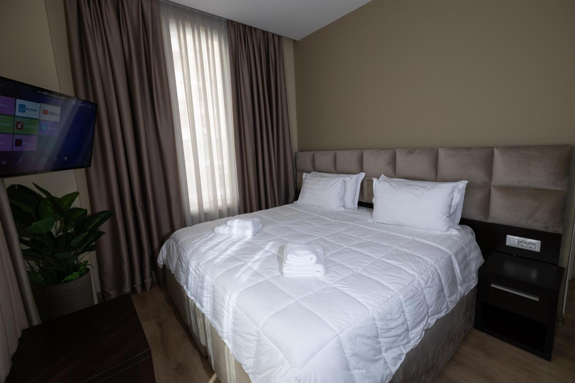 4R Colombo Hotel Тирана Екстер'єр фото