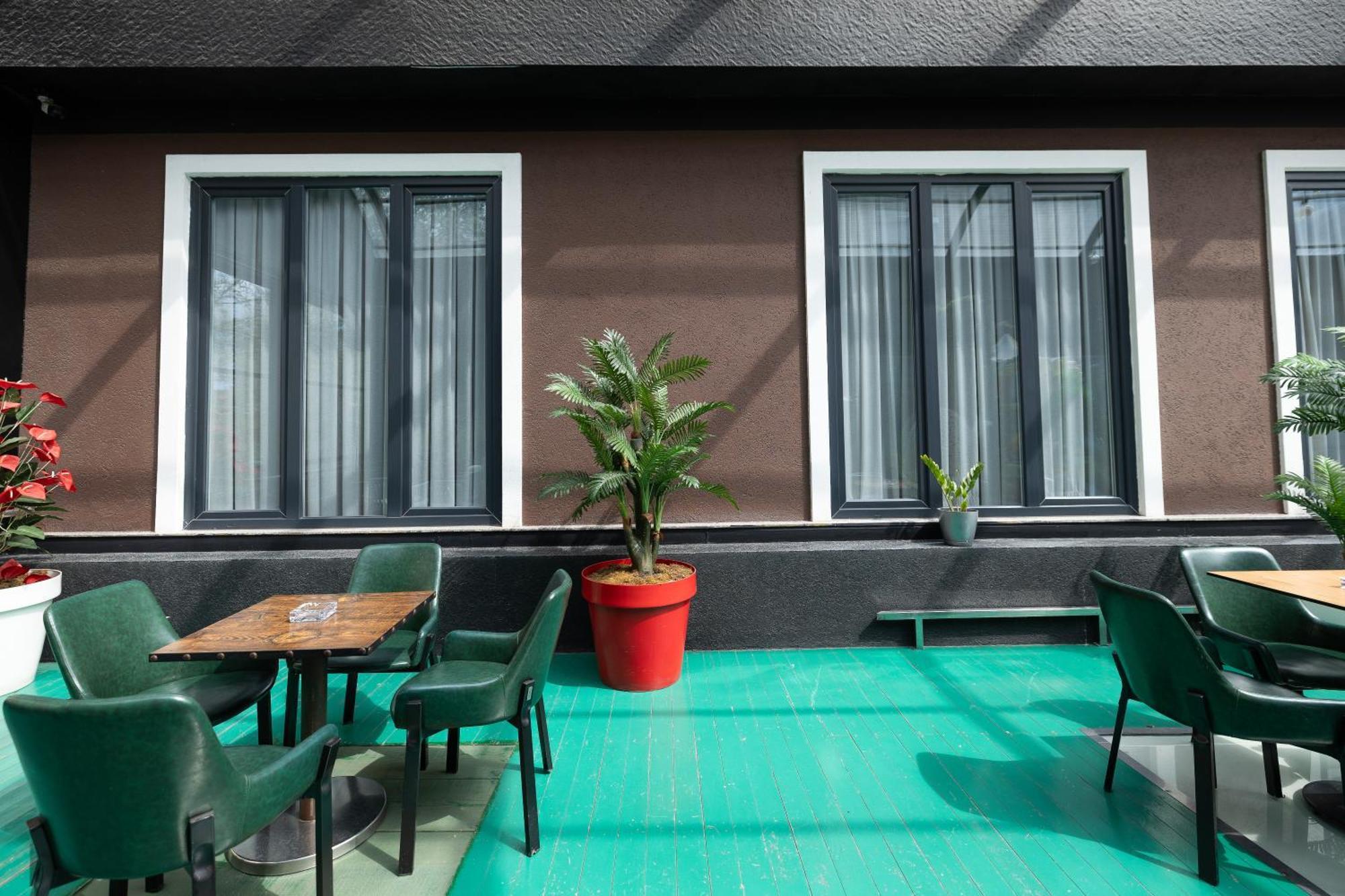 4R Colombo Hotel Тирана Екстер'єр фото