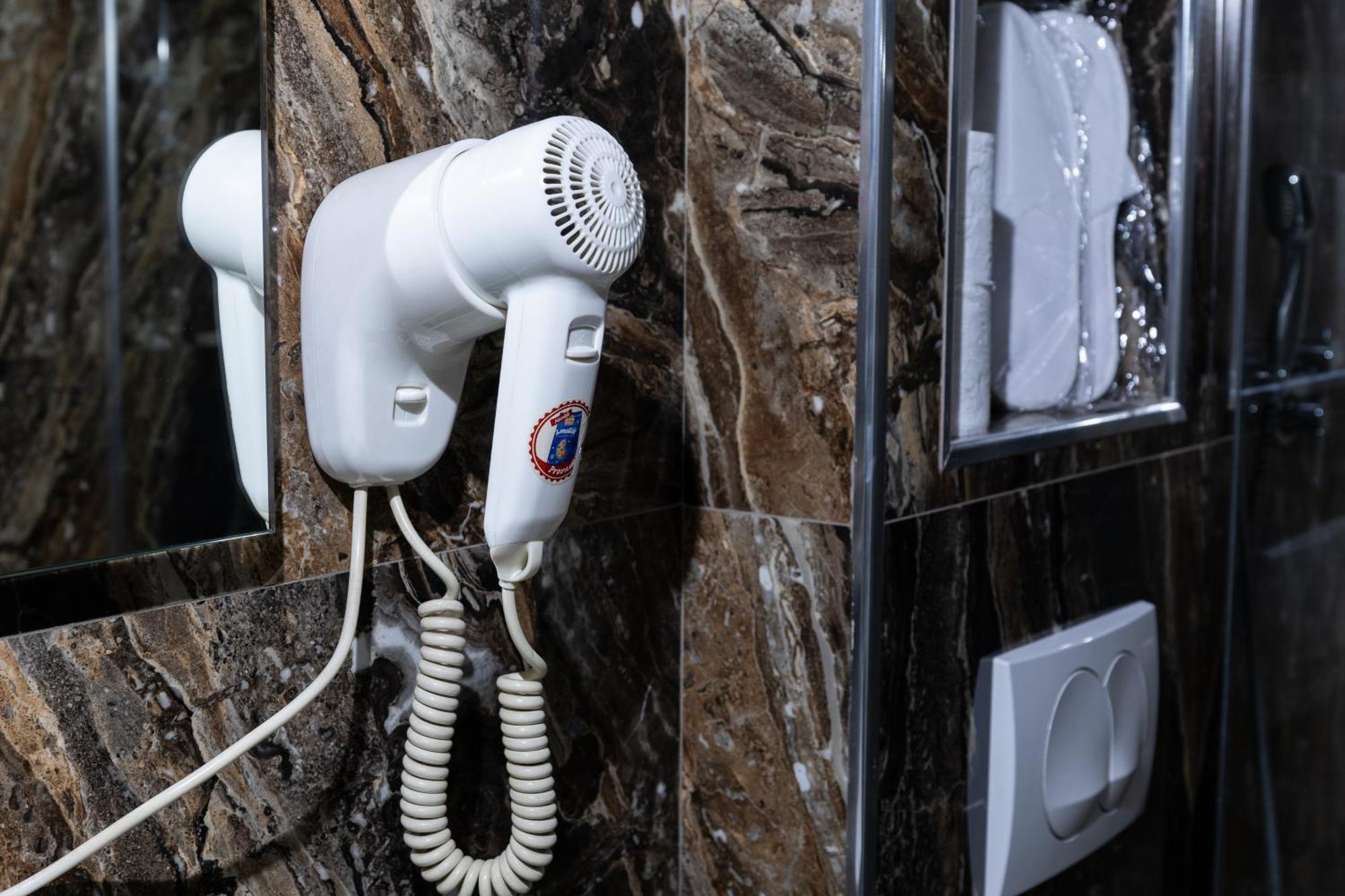 4R Colombo Hotel Тирана Екстер'єр фото