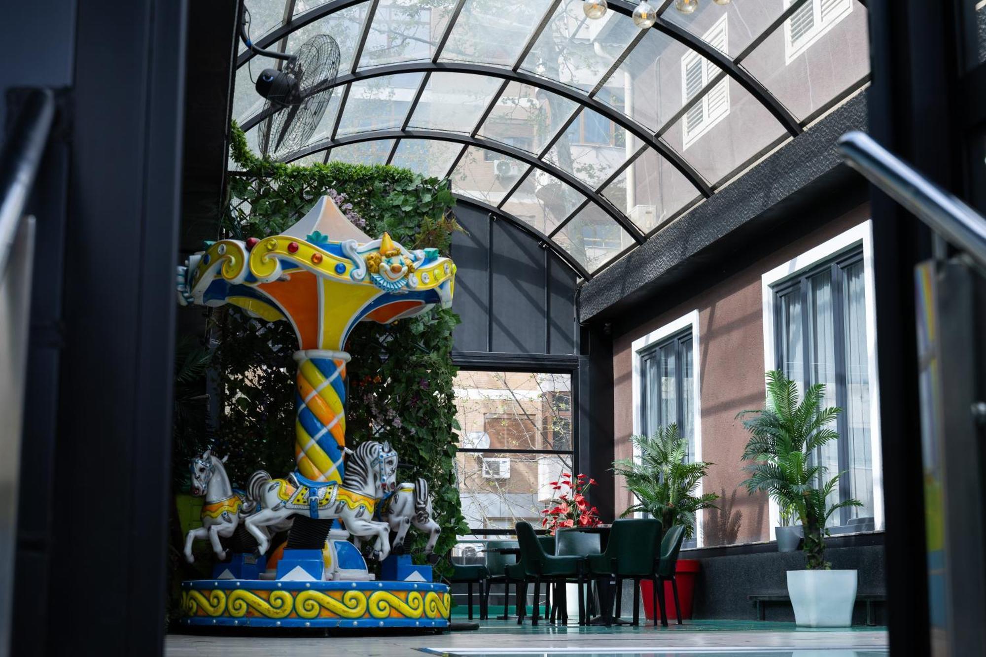 4R Colombo Hotel Тирана Екстер'єр фото