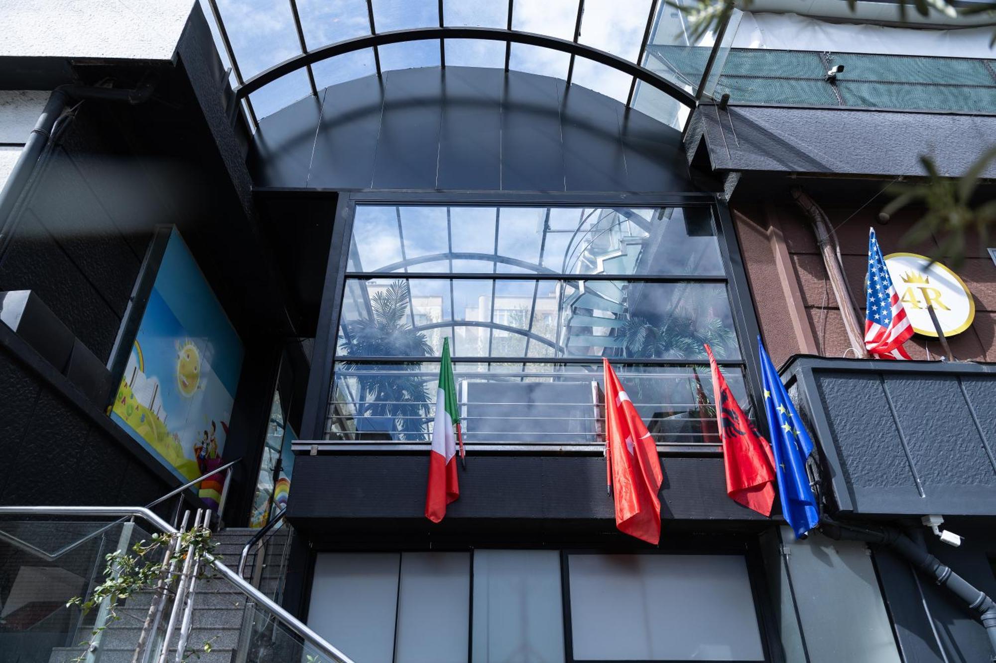 4R Colombo Hotel Тирана Екстер'єр фото