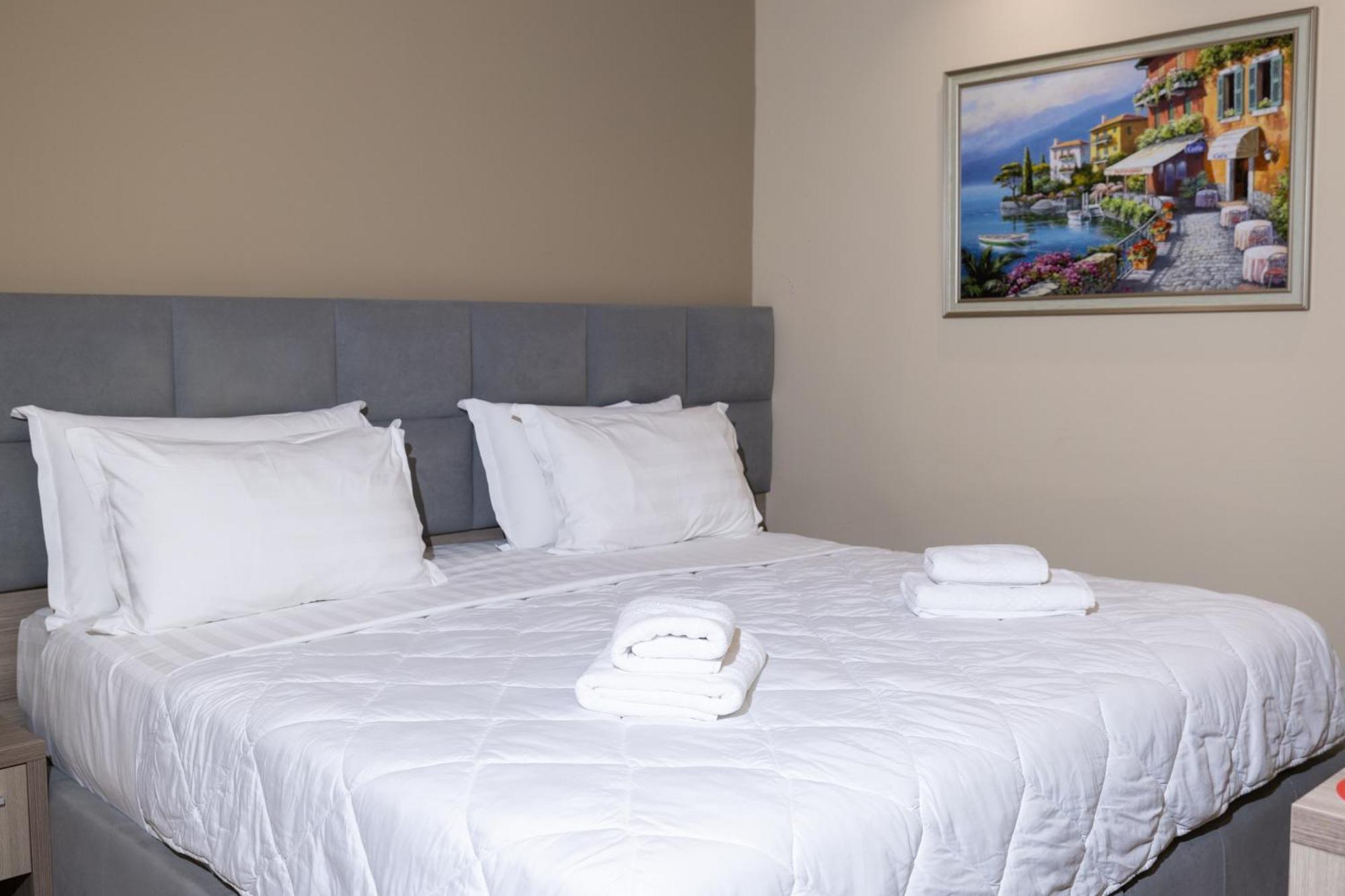 4R Colombo Hotel Тирана Екстер'єр фото
