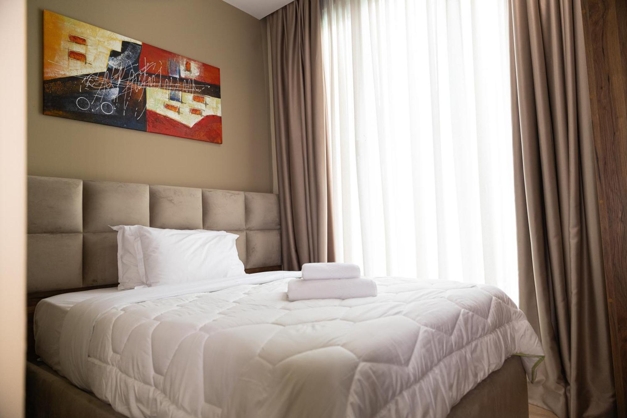 4R Colombo Hotel Тирана Екстер'єр фото