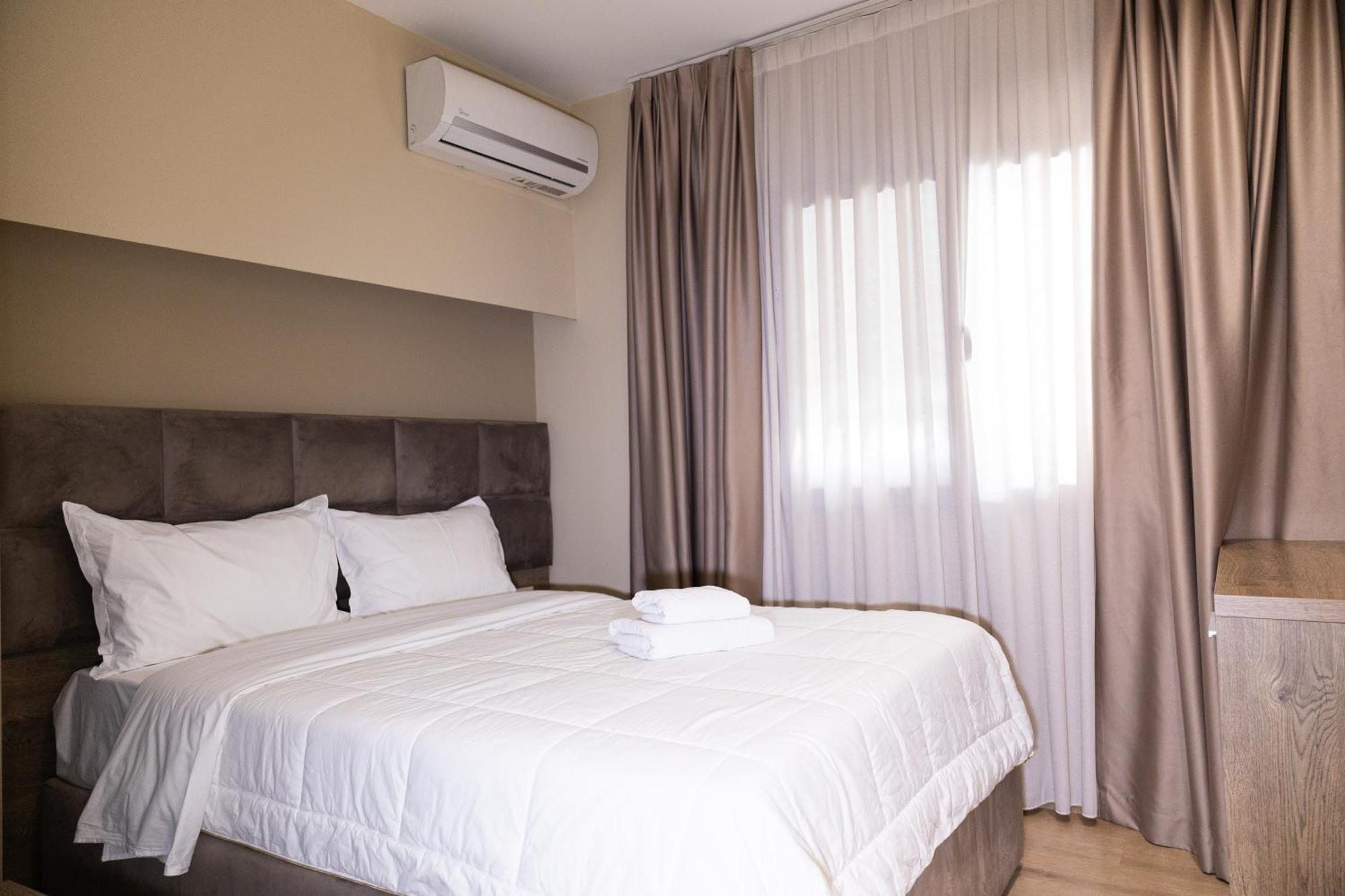 4R Colombo Hotel Тирана Екстер'єр фото
