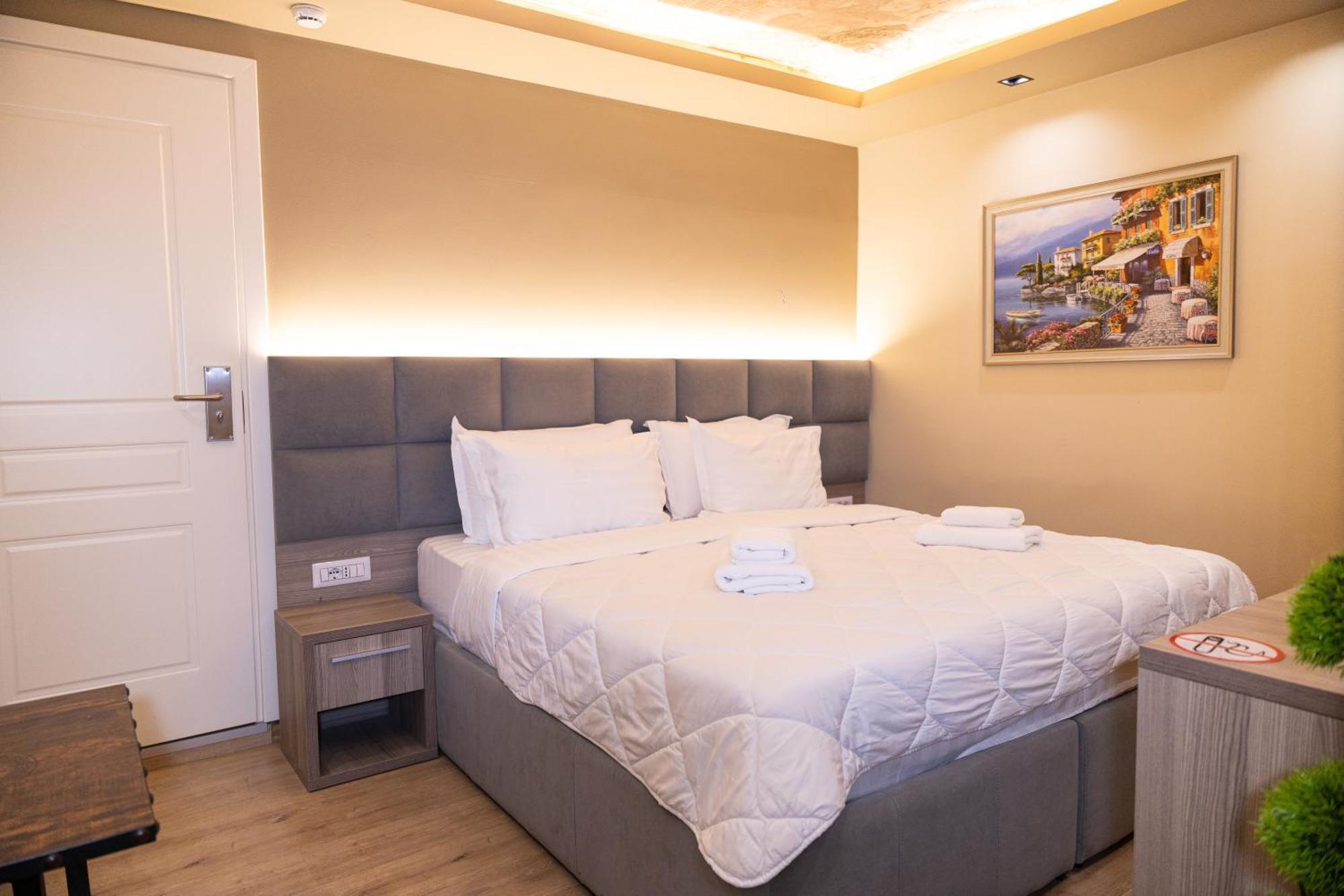 4R Colombo Hotel Тирана Екстер'єр фото