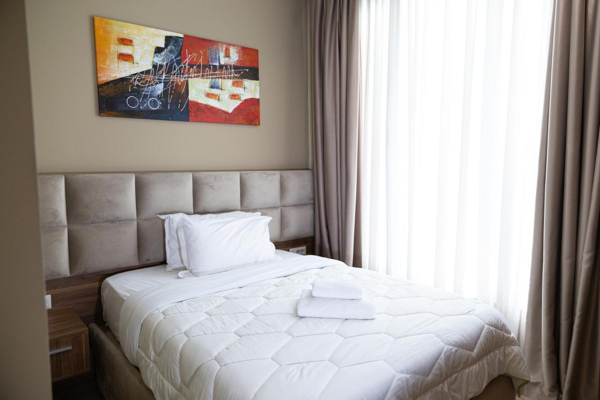 4R Colombo Hotel Тирана Екстер'єр фото