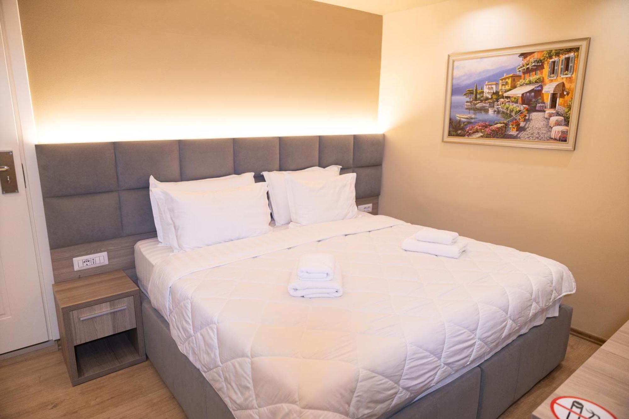 4R Colombo Hotel Тирана Екстер'єр фото